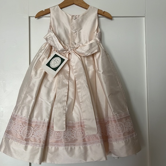 Darling Isabela Garretón NWT blush pink silk & lace formal or flower girl dress - Picture 2 of 11